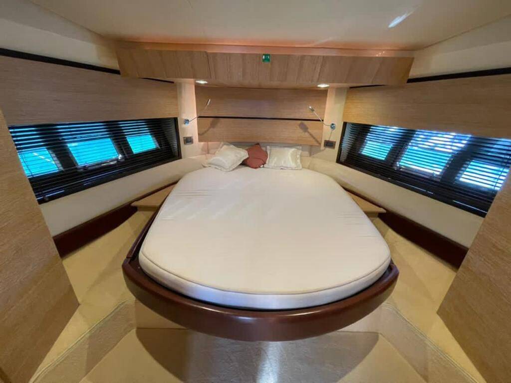 Azimut 47 Kecalu