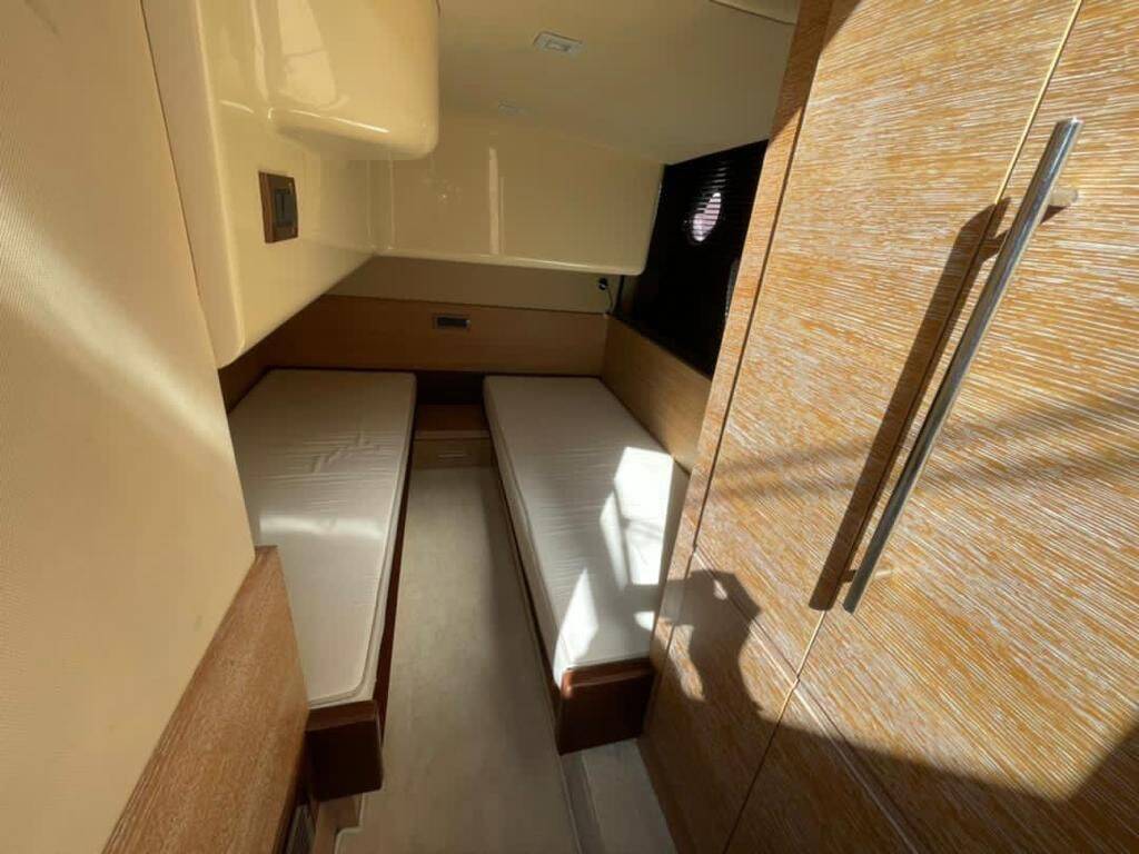 Azimut 47 Kecalu
