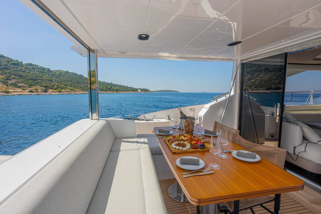 Azimut 60 GENESIS