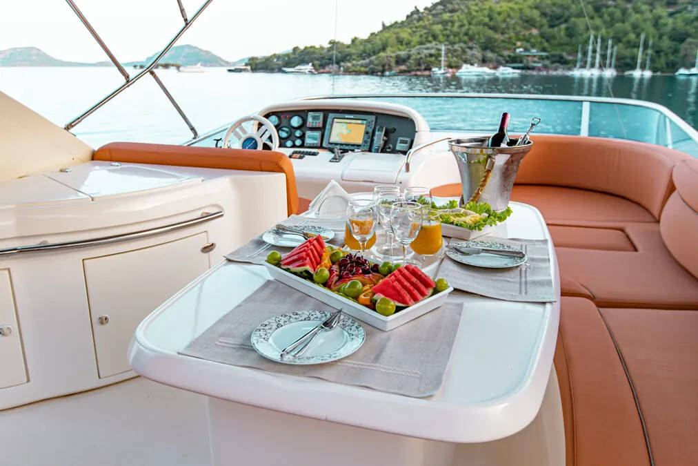 Azimut 62 Fly Efe 01