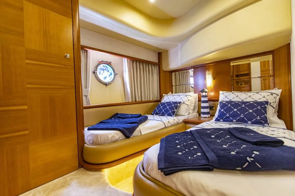 Azimut 62 Fly Efe 01