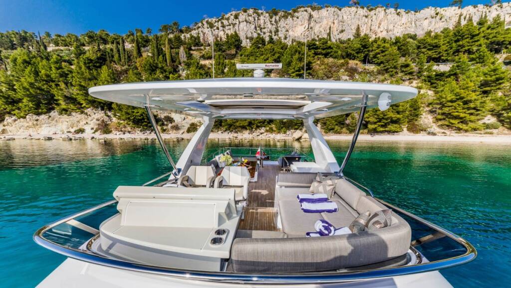 Azimut 66 Fly My Karat II