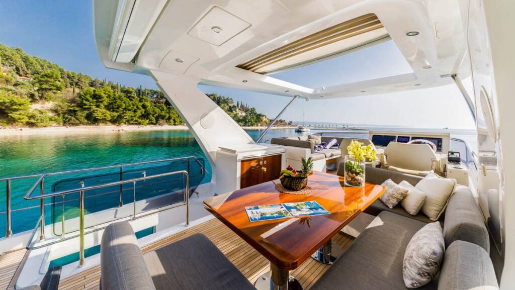 Azimut 66 Fly My Karat II