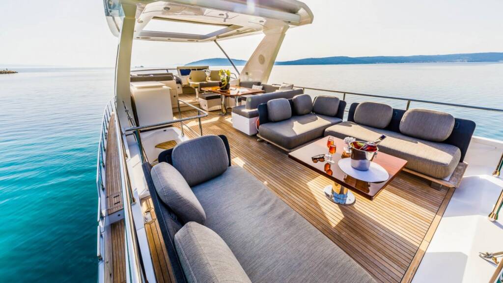 Azimut 66 Fly My Karat II