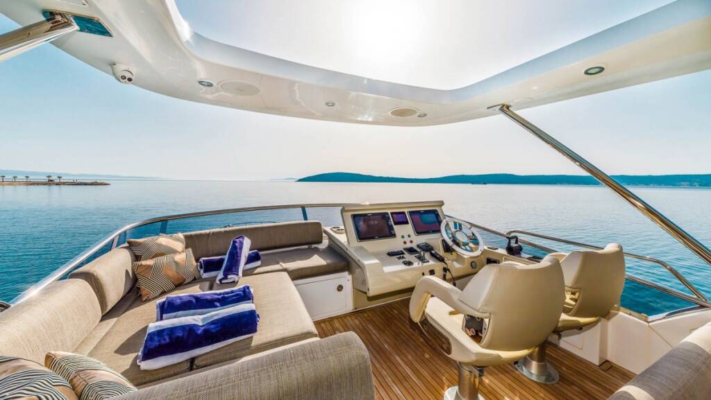 Azimut 66 Fly My Karat II