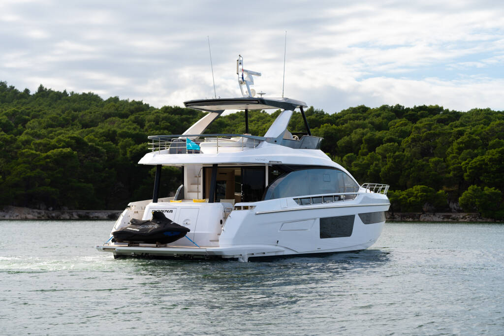 Azimut 68 Fly 