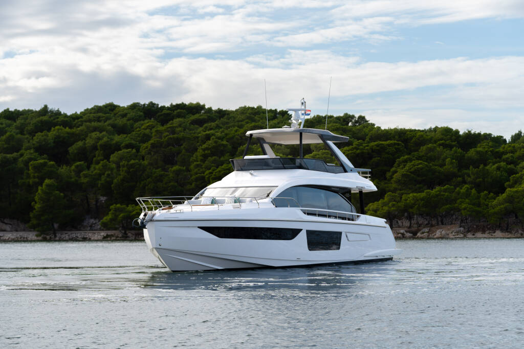 Azimut 68 Fly 