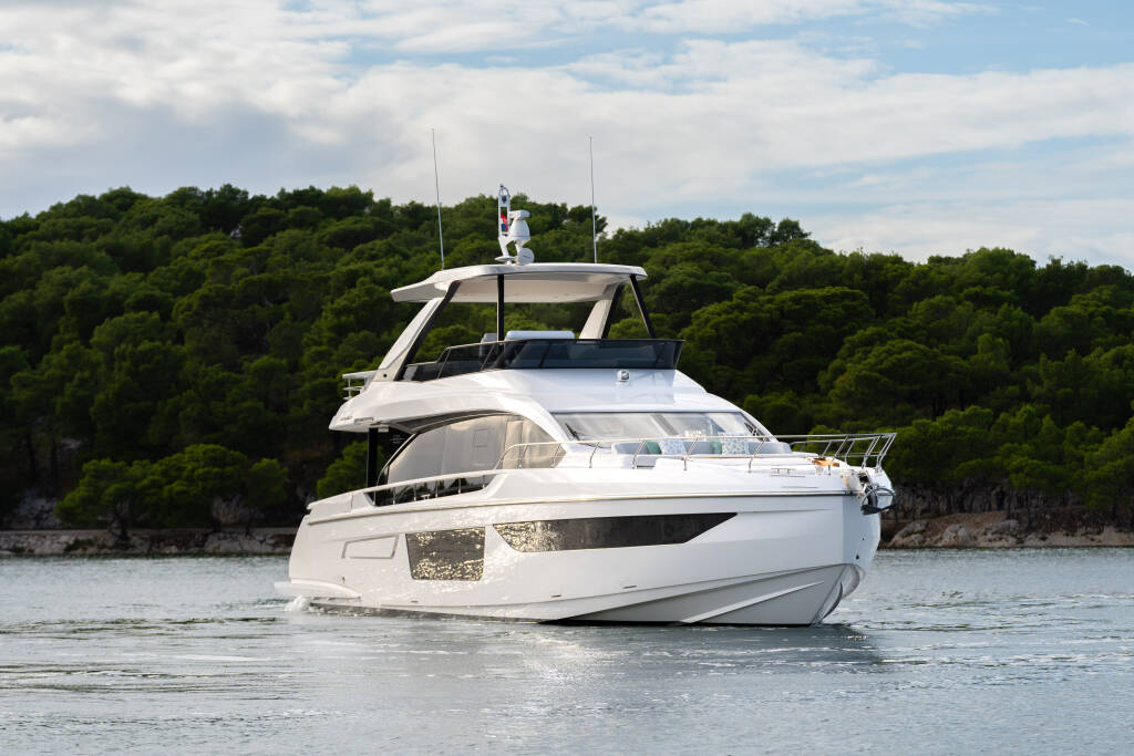 Azimut 68 Fly 