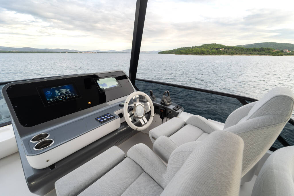 Azimut 68 Fly 