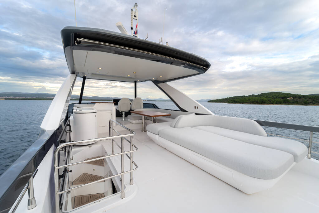 Azimut 68 Fly 