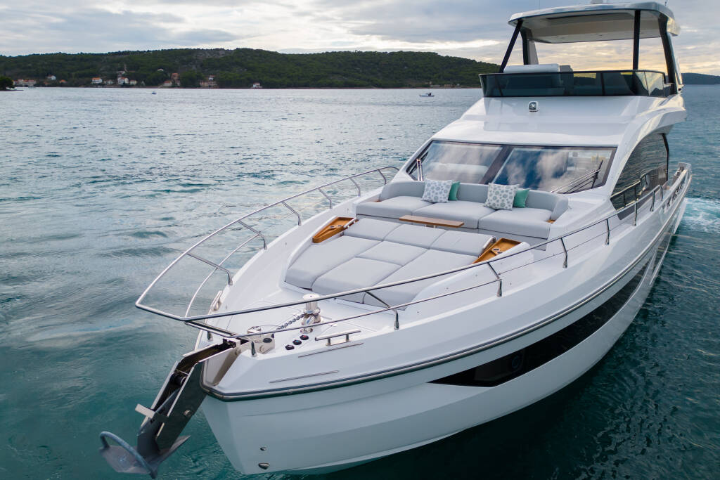 Azimut 68 Fly 