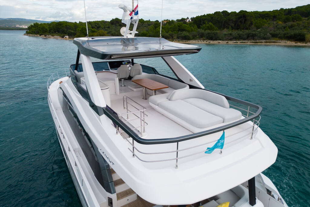 Azimut 68 Fly 