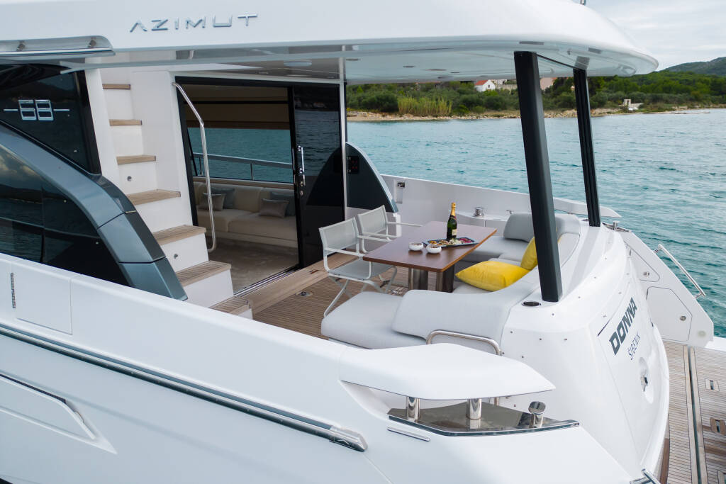 Azimut 68 Fly 