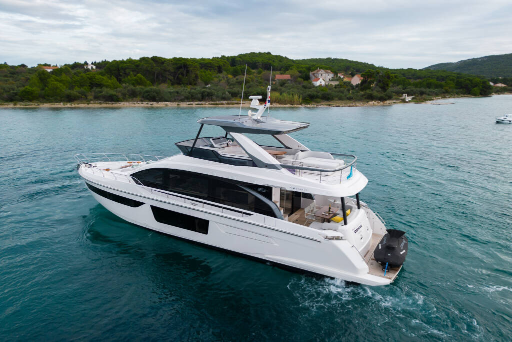 Azimut 68 Fly 