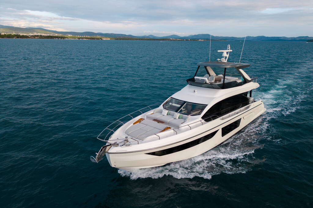 Azimut 68 Fly 