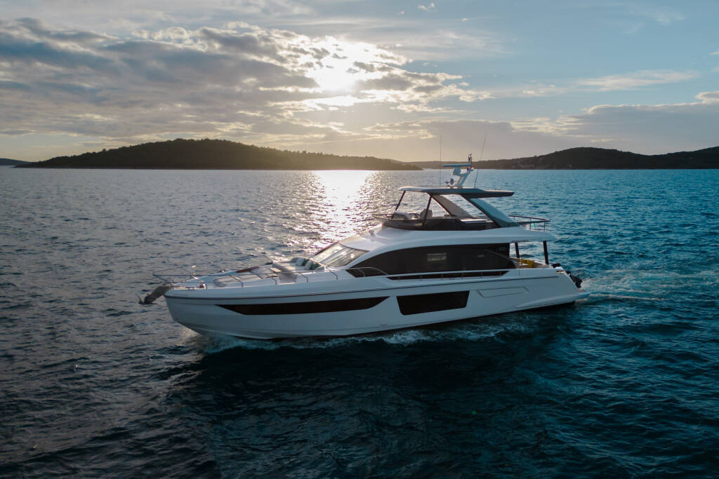 Azimut 68 Fly 