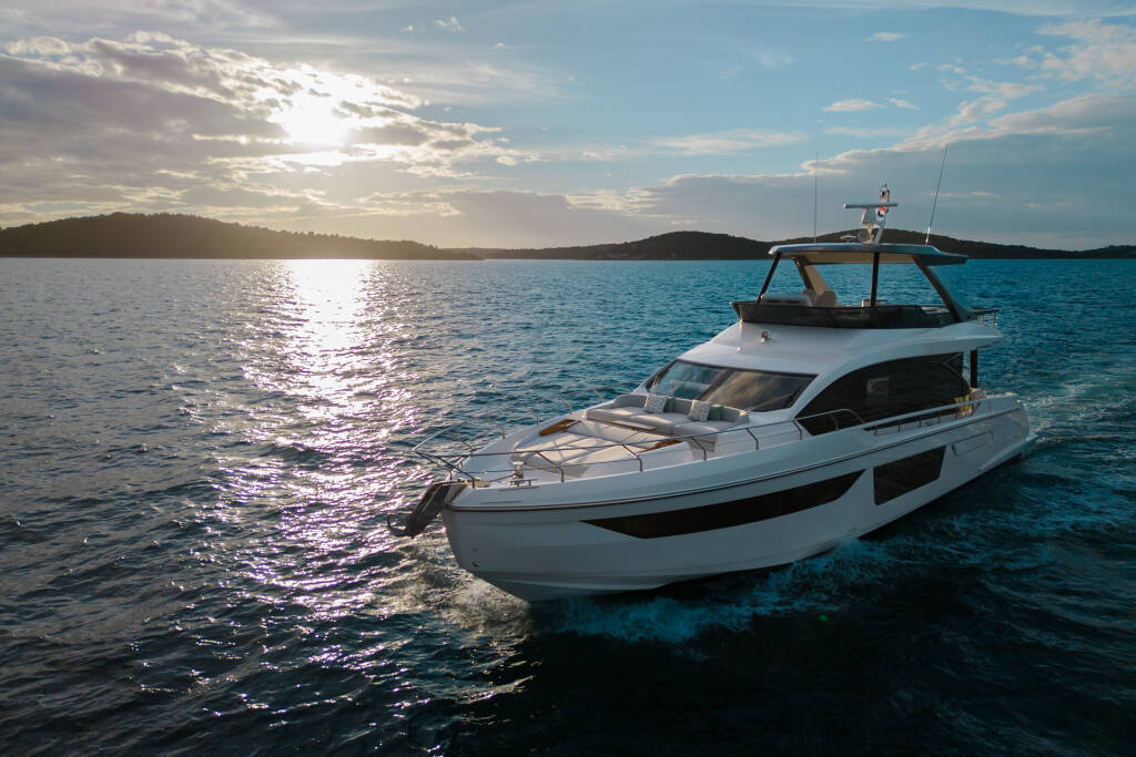 Azimut 68 Fly 