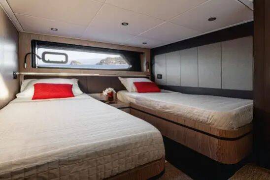 Azimut  Atlantis 45 