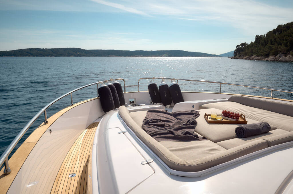 Azimut Magellano 66 AVA II