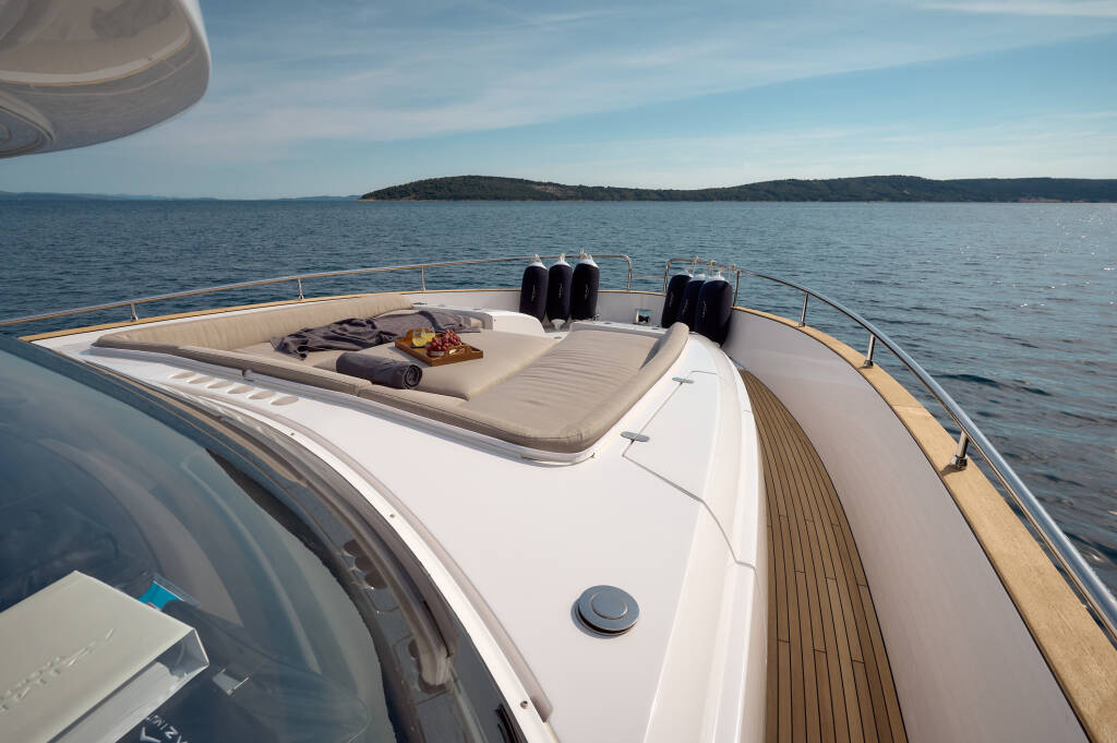 Azimut Magellano 66 AVA II