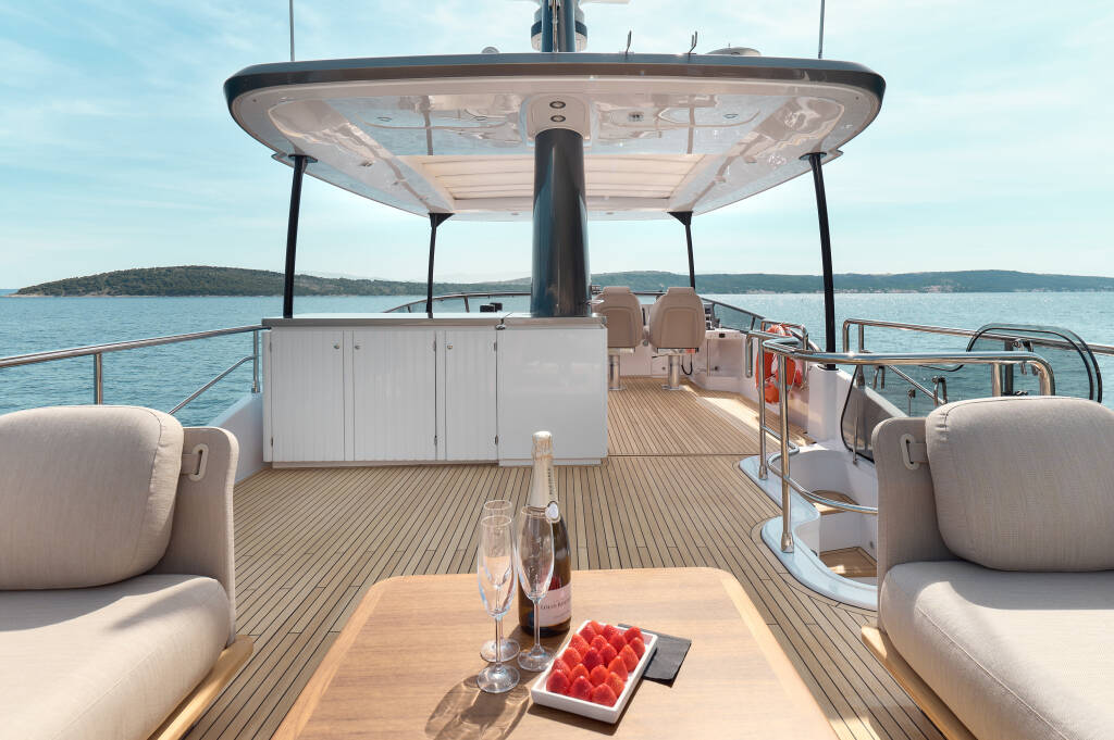 Azimut Magellano 66 AVA II