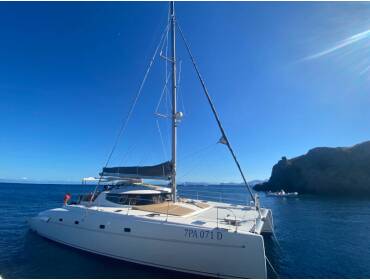 Bahia 46 • Hyera ( AC / WATER MAKER )