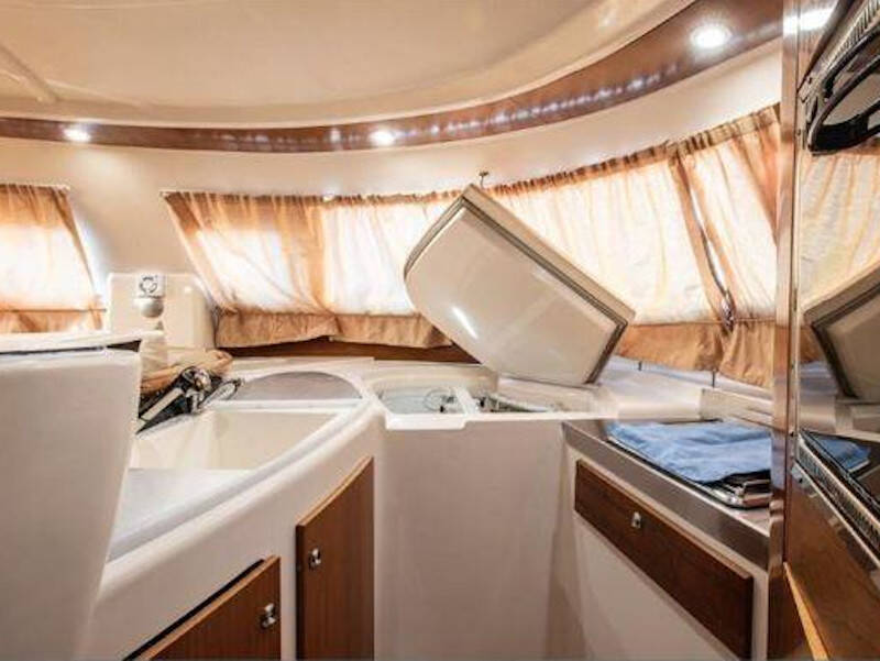 Bahia 46 Hyera ( AC / WATER MAKER )