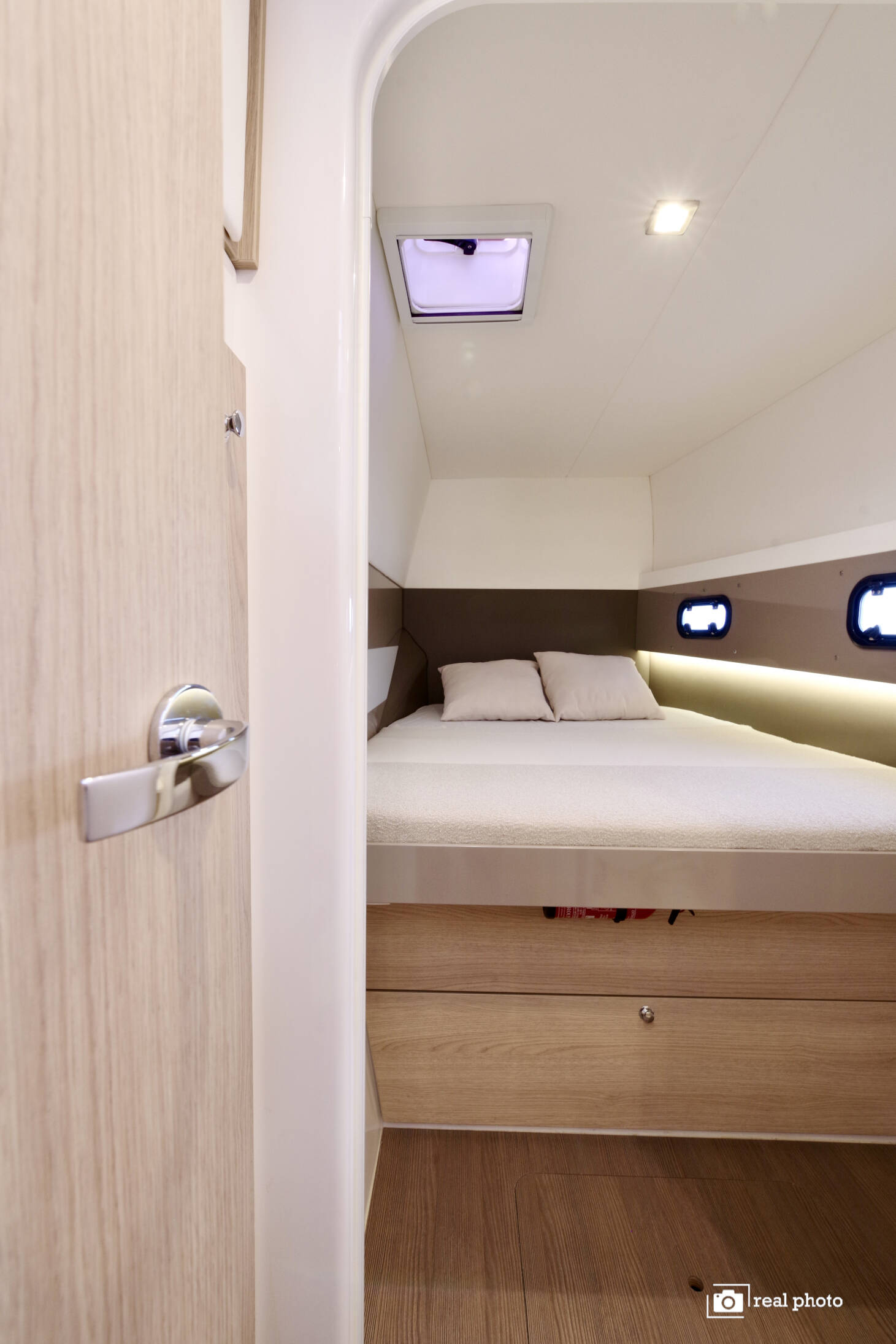 Bali 4.1 Alba - Water maker, Solar Panel