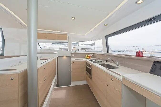 Bali 4.1 GALASSIA (Electric WC, Solar Panels, 1 SUP free of charge)