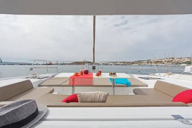 Bali 4.1 GALASSIA (Electric WC, Solar Panels, 1 SUP free of charge)