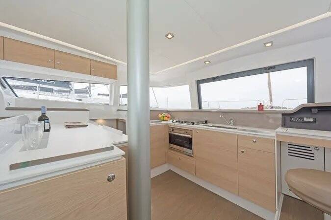 Bali 4.1 GALASSIA (Electric WC, Solar Panels, 1 SUP free of charge)