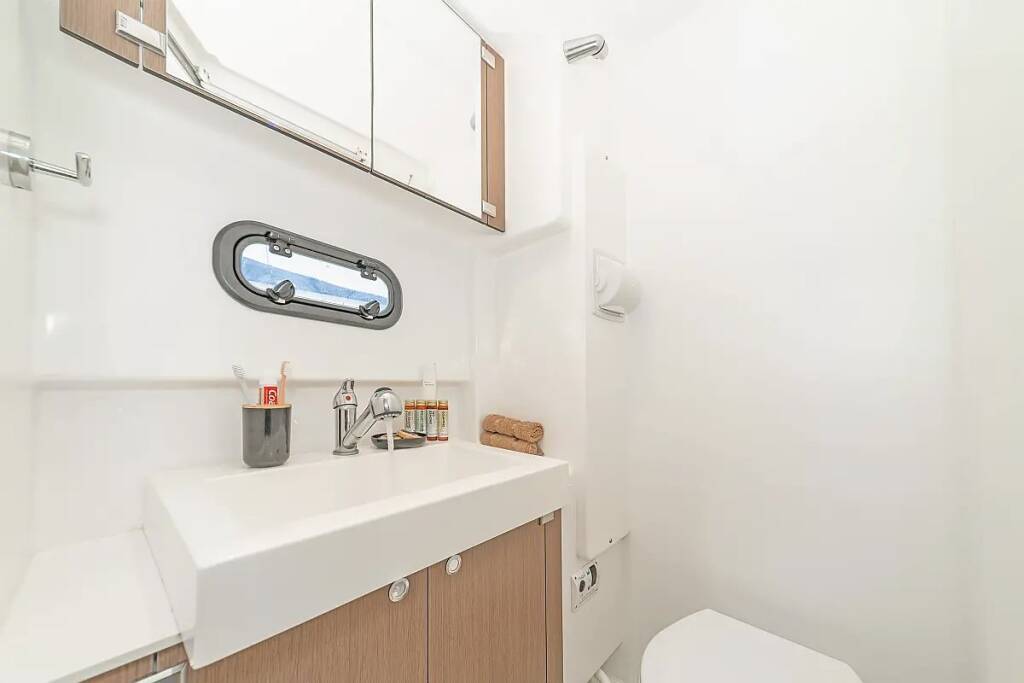 Bali 4.1 GALASSIA (Electric WC, Solar Panels, 1 SUP free of charge)
