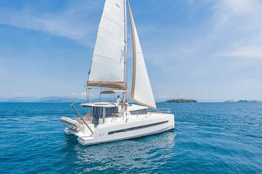 Bali 4.1 GALASSIA (Electric WC, Solar Panels, 1 SUP free of charge)