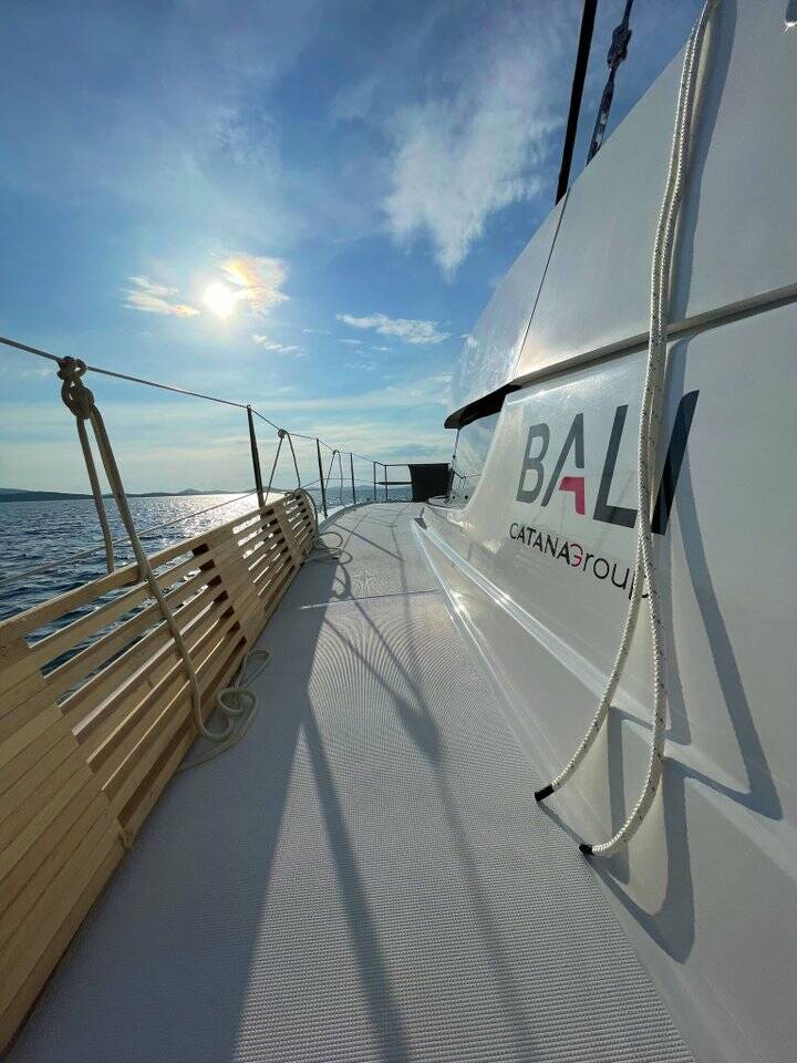 Bali 4.2 Sail and Adventure