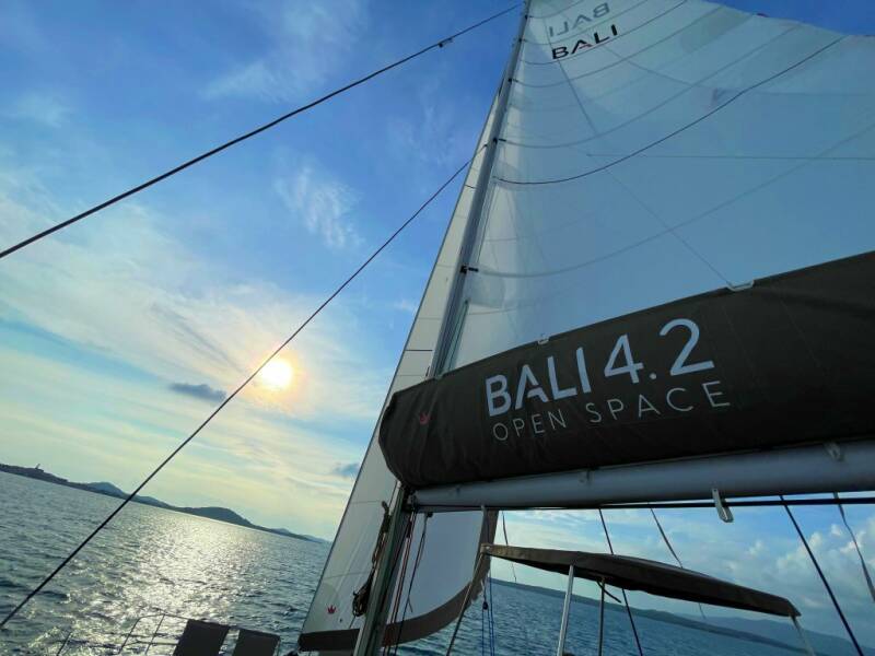Bali 4.2 Sail and Adventure