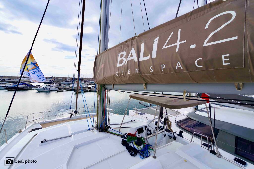 Bali 4.2 Ferdi - A/C, Generator, Water maker