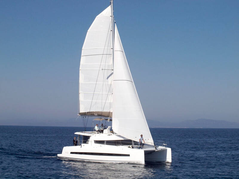 Bali 4.3 Daddy (A/C, Generator, Watermaker)