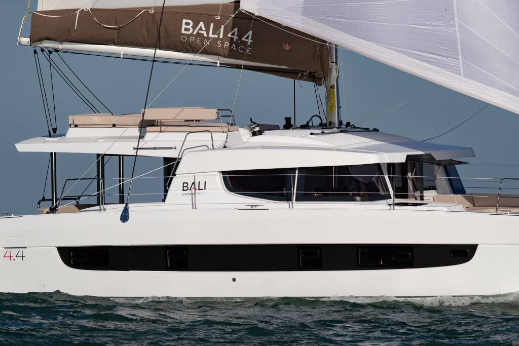 Bali 4.4 OLIVIA