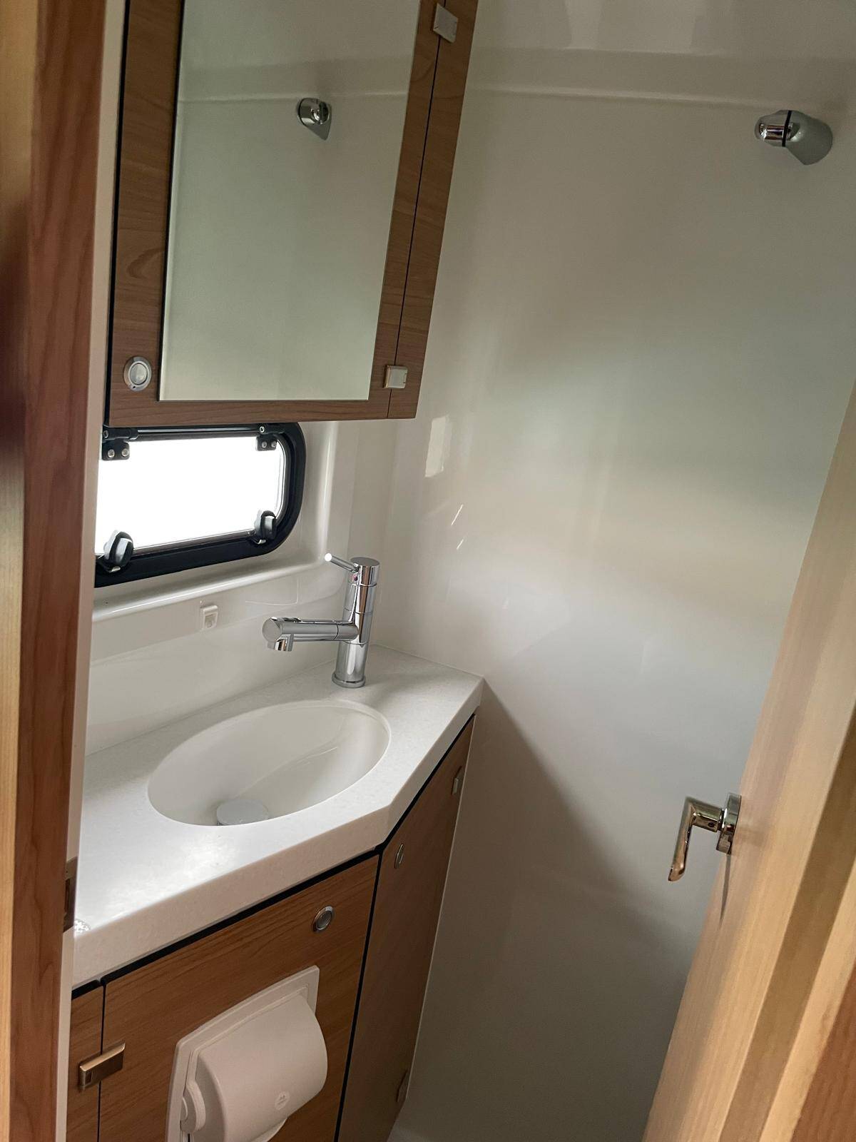 Bali 4.8 Silver Dolphin Silver Dolphin