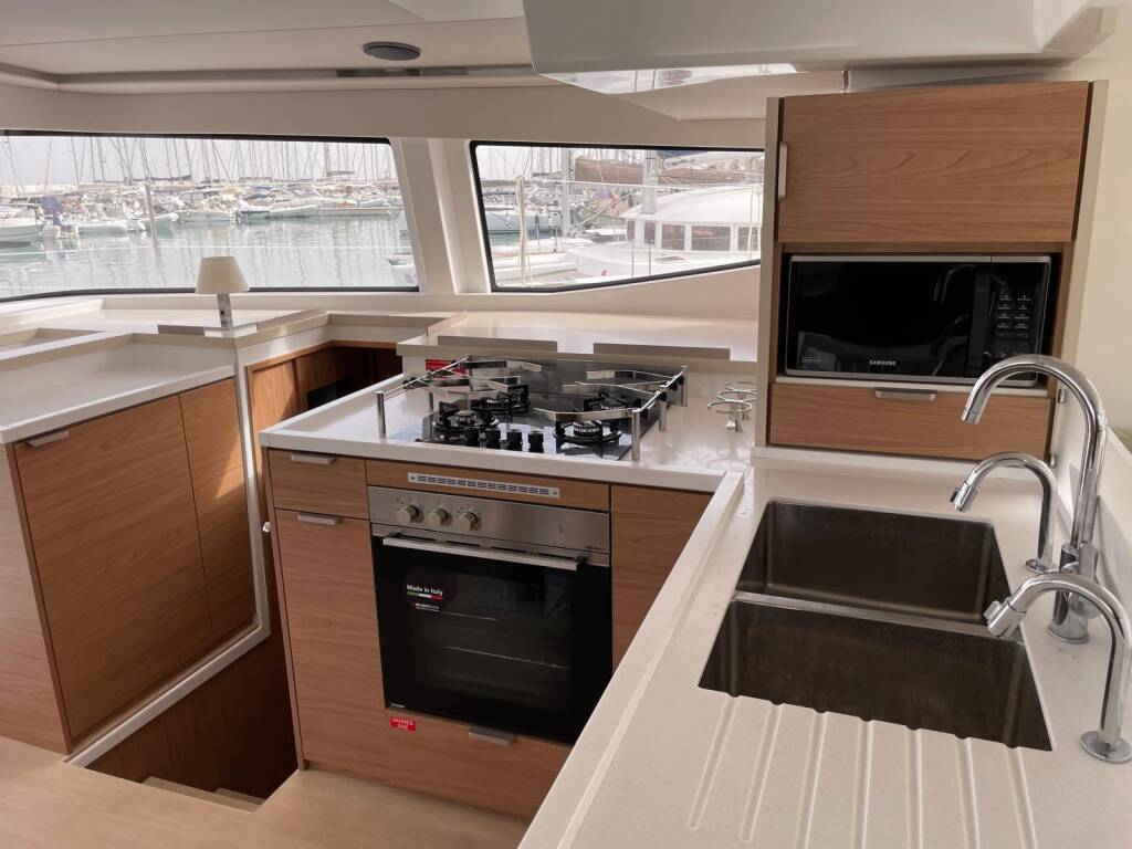 Bali 4.8 Silver Dolphin Silver Dolphin