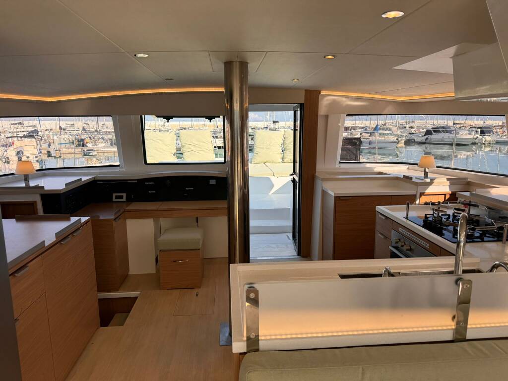 Bali 4.8 Silver Dolphin Silver Dolphin