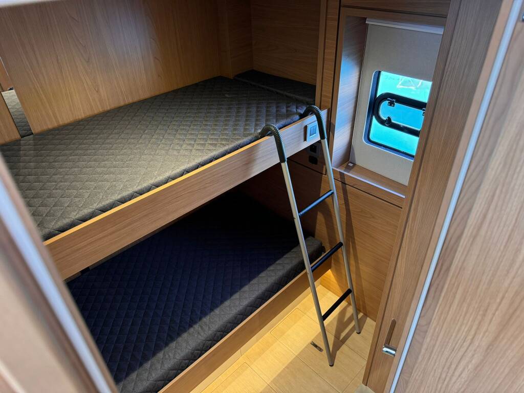 Bali 4.8 Silver Dolphin Silver Dolphin