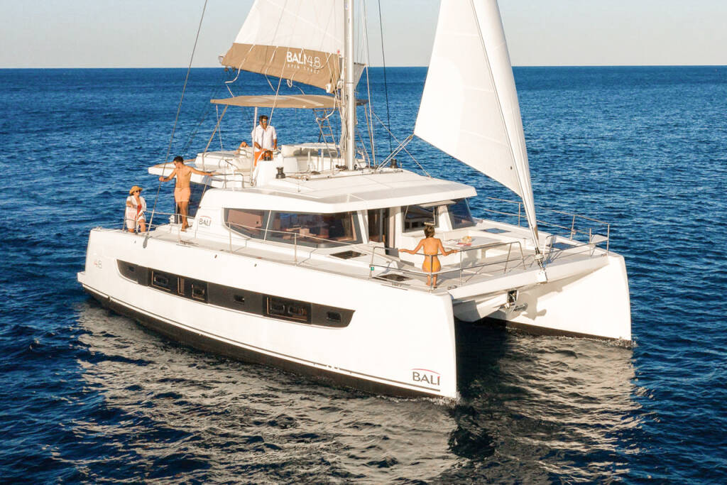 Bali 4.8 Luna