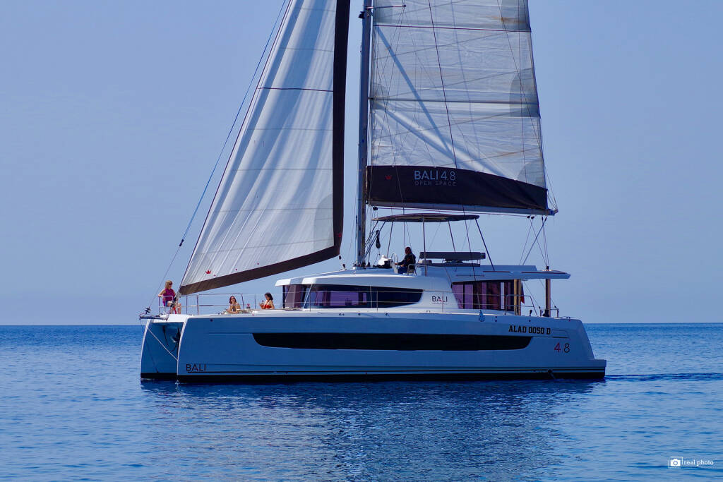Bali 4.8 Antigone - A/C, Generator, Water maker