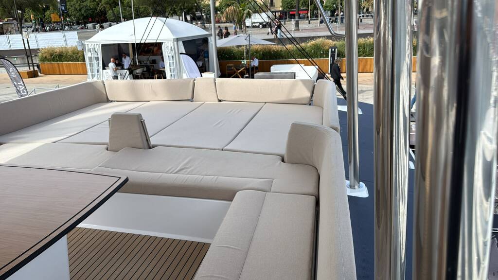 Bali 5.8-5 cabin Alhena