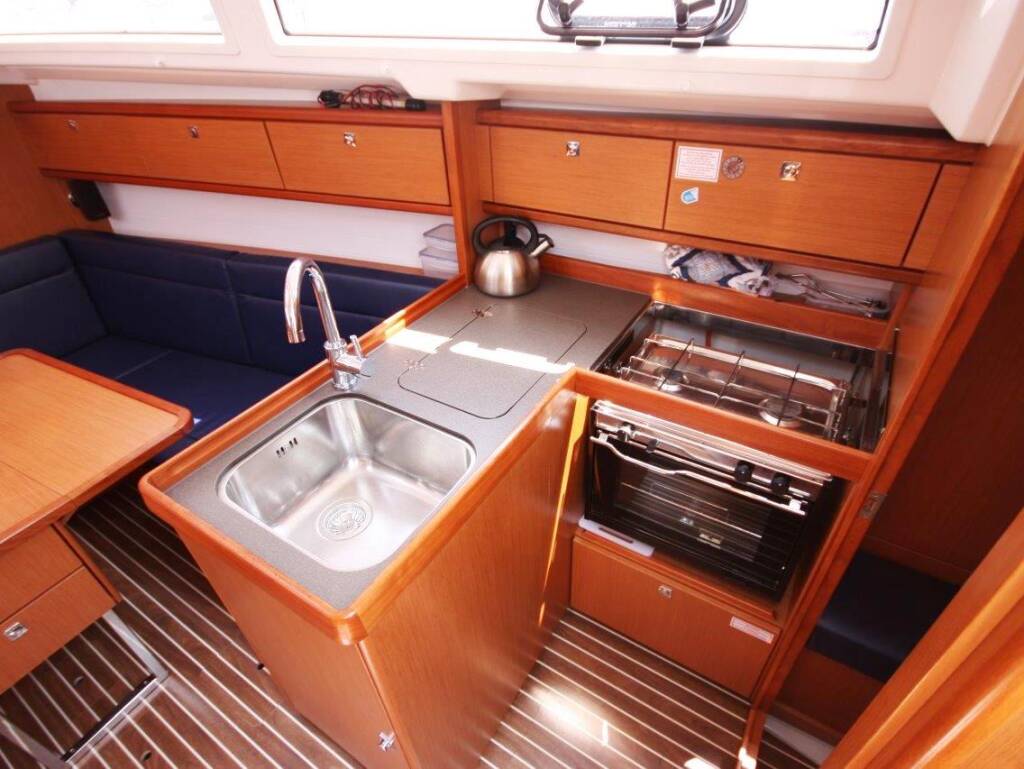 Bavaria 33 Cruiser Fei Jian