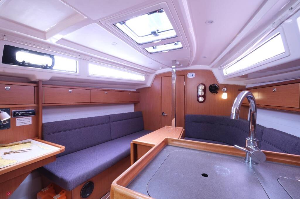 Bavaria 33 Cruiser Nemo-1