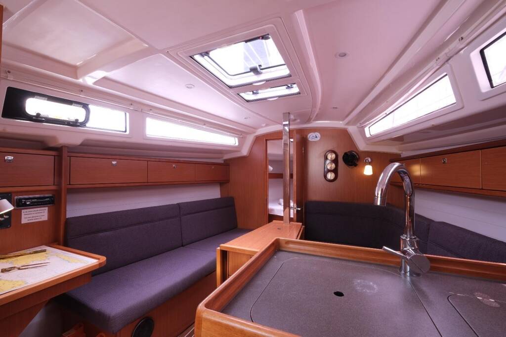 Bavaria 33 Cruiser Nemo-1