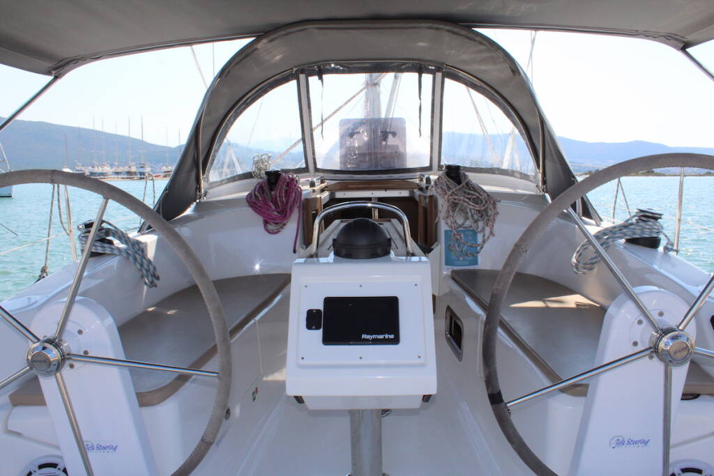 Bavaria 34 Cruiser Why Not 15