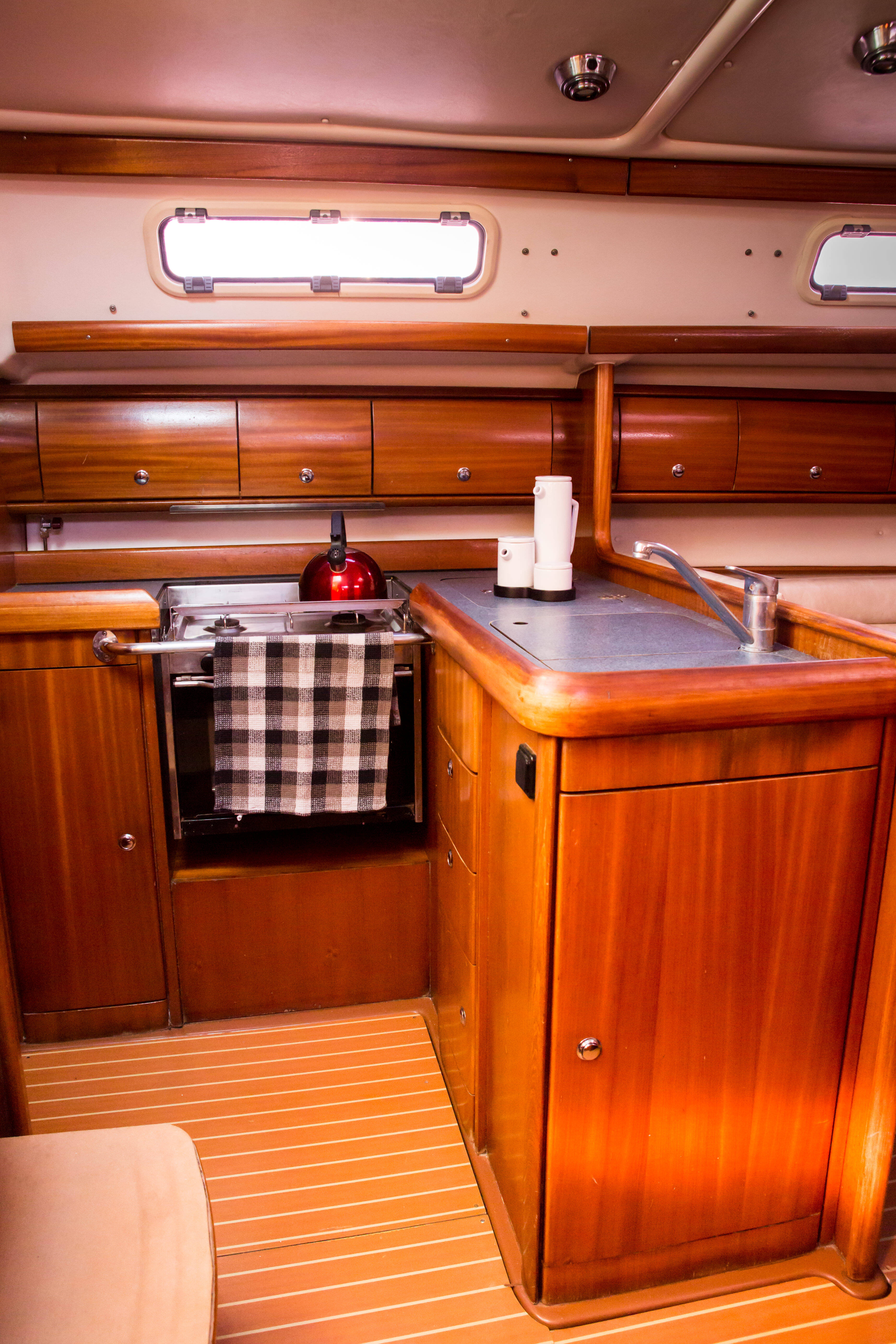 Bavaria 36 KONSTANTINOS 